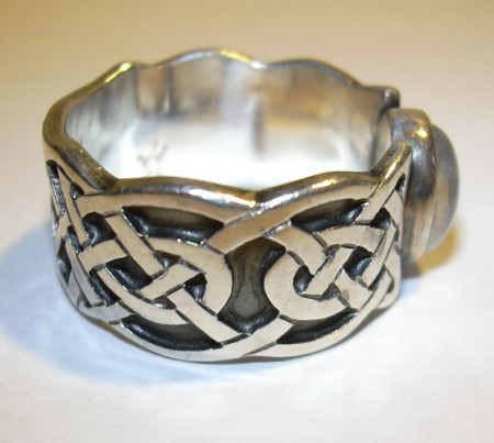 keltischer-ring-mit-mondstein2.jpg