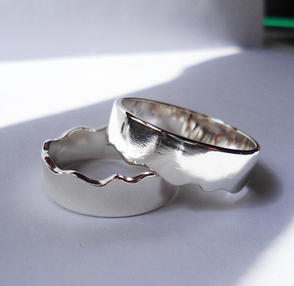 wellen-eheringe-silber.jpg